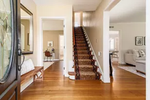 2012 Tewksbury Rd, Columbus, OH 43221 - Photo 5