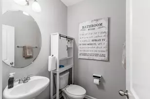 304 Mahogany Ln, Commercial Point, OH 43116 - Photo 9