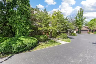 141 Flores Pl, Columbus, OH 43213 - Photo 55