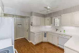 141 Flores Pl, Columbus, OH 43213 - Photo 13