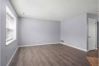4919 Dublin Falls #C, Columbus, OH 43221 - Photo 3