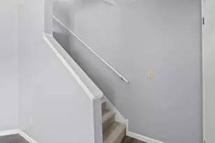 4919 Dublin Falls, Columbus, OH 43221 - Photo 5