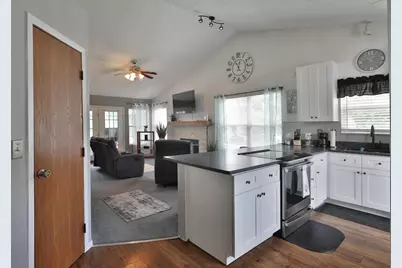 3300 Bluhm Court, Columbus, OH 43223 - Photo 5