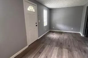 2880 Bulen Ave, Columbus, OH 43207 - Photo 5