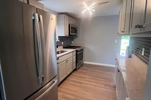 2880 Bulen Ave, Columbus, OH 43207 - Photo 9