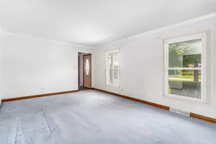 1720 Kenwick Rd, Columbus, OH 43209 - Photo 17