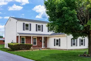 1720 Kenwick Rd, Columbus, OH 43209 - Photo 3