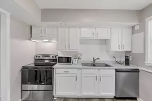 4615-4617 Langley Ave, Columbus, OH 43213 - Photo 11