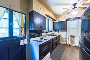 431 W College St, Granville, OH 43023 - Photo 7