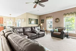 1356 Scotsman Dr, Grove City, OH 43123 - Photo 7