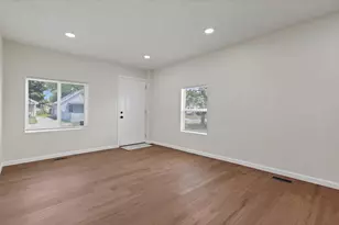 1181 Minnesota Ave, Columbus, OH 43211 - Photo 17