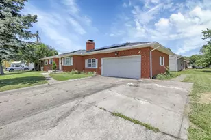 1546 Sandalwood Pl, Columbus, OH 43229 - Photo 3