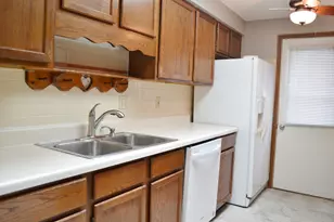 4430 Ridgewood Rd E, Springfield, OH 45503 - Photo 9