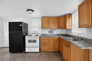 1621 Zettler Rd, Columbus, OH 43227 - Photo 9