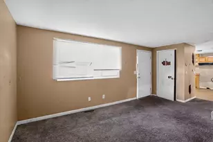 923 Wedgewood Dr, Columbus, OH 43228 - Photo 5