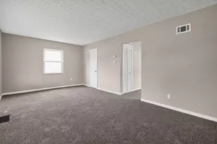 108 Florence Ave, Columbus, OH 43228 - Photo 5