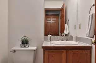 1048 Arcaro Dr, Columbus, OH 43230 - Photo 21