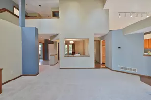 1048 Arcaro Dr, Columbus, OH 43230 - Photo 13