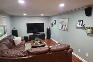 3888 Thoroughbred Ct, Columbus, OH 43221 - Photo 7
