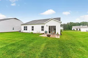 327 Mannaseh Dr W, Granville, OH 43023 - Photo 3