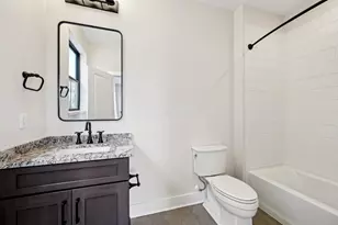 2262 Quarry Trails Dr, Columbus, OH 43228 - Photo 17