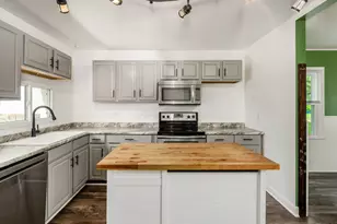 1089 E Dunedin Rd, Columbus, OH 43224 - Photo 13