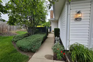 2469 Warm Springs Dr, Hilliard, OH 43026 - Photo 3