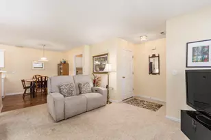 2469 Warm Springs Dr, Hilliard, OH 43026 - Photo 5