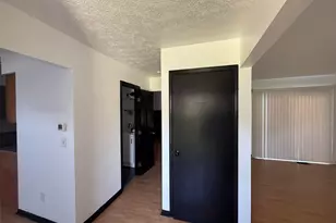 1693-1695 Watertower Dr, Columbus, OH 43235 - Photo 3