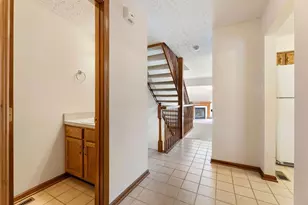 1068 Cypress Ln, Columbus, OH 43230 - Photo 11