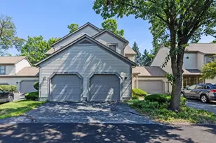 1068 Cypress Ln, Columbus, OH 43230 - Photo 3