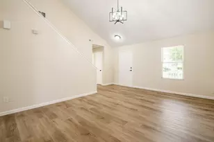 2810 Patrick Henry Ave, Columbus, OH 43207 - Photo 9