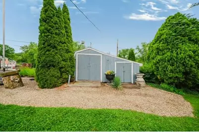 284 N Kennebec Avenue, McConnelsville, OH 43756 - Photo 3