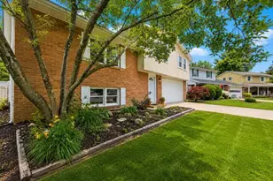 586 Presidential Way, Delaware, OH 43015 - Photo 3