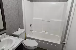3000 Moxadarla Dr, Zanesville, OH 43701 - Photo 3