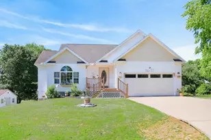77 Grandway Ct, Howard, OH 43028 - Photo 1