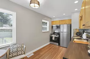 142 N Kellner Rd, Columbus, OH 43209 - Photo 15