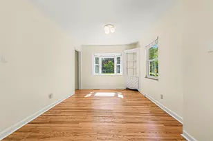 93 N Harding Rd, Columbus, OH 43209 - Photo 21