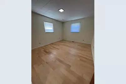329 E 12th Avenue, Columbus, OH 43201 - Photo 9