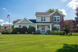 25 Fieldcrest Dr, Centerburg, OH 43011 - Photo 1