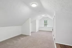 1470 E Weber Rd, Columbus, OH 43211 - Photo 25