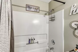890 Village Dr, Delaware, OH 43015 - Photo 43