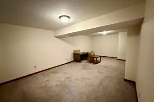 1093 Lizabeth Cir, Heath, OH 43056 - Photo 11