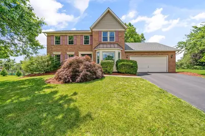 10146 Chantry Place, Pickerington, OH 43147 - Photo 1