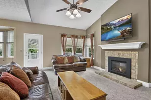 8079 Pelham Dr, Westerville, OH 43081 - Photo 17