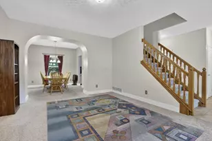 8079 Pelham Dr, Westerville, OH 43081 - Photo 9