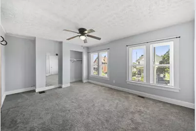 693 E 4th Avenue, Columbus, OH 43201 - Photo 17