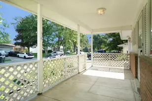 4943 Warminster Dr, Columbus, OH 43232 - Photo 3