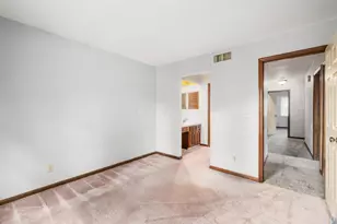 1285 Worthington Heights Blvd, Columbus, OH 43235 - Photo 33