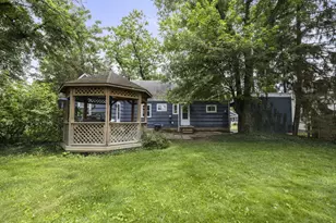 237 Maple Dr, Columbus, OH 43228 - Photo 49